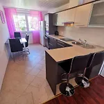 70m Vom Entfernt- Mit Ac Und Wifi By Interhome Apartmán