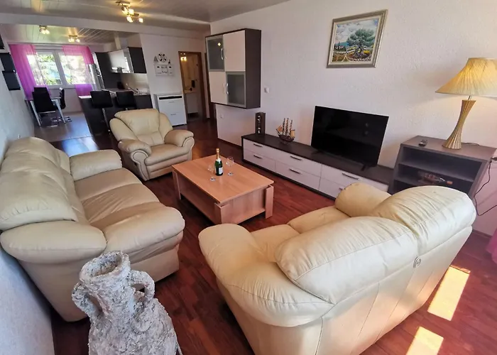 70m Vom Entfernt- Mit Ac Und Wifi By Interhome Dramalj