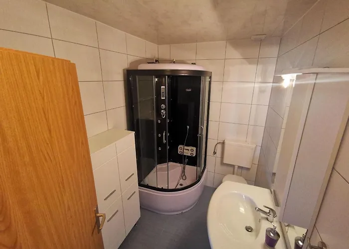 70m Vom Entfernt- Mit Ac Und Wifi By Interhome