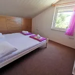 アパート 70m Vom Entfernt- Mit Ac Und Wifi By Interhome