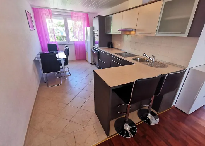 70m Vom Entfernt- Mit Ac Und Wifi By Interhome Appartamento